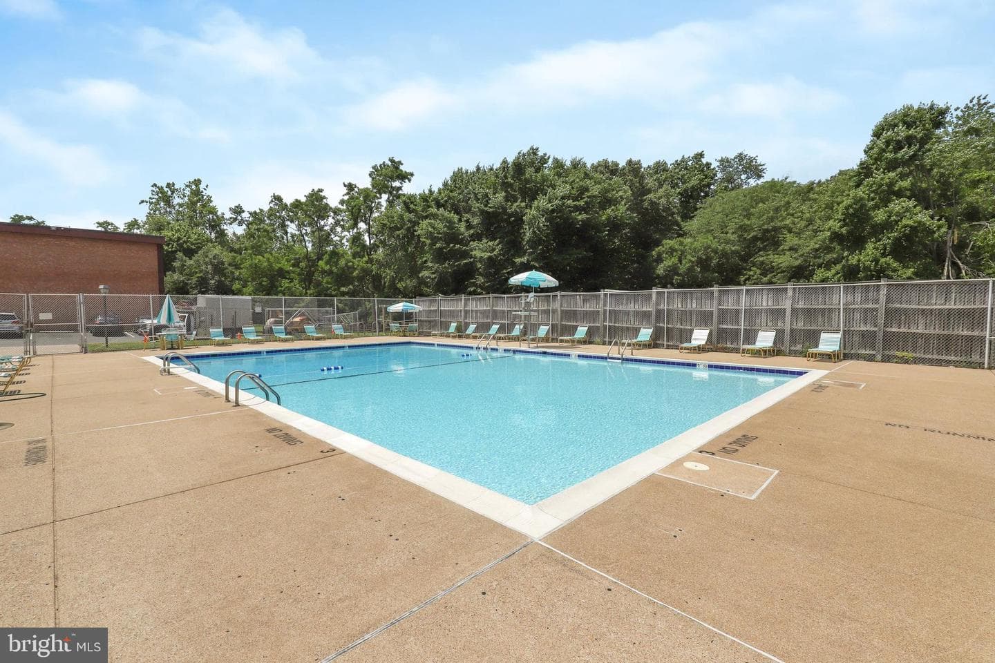 1502 S George Mason Drive #2 photo 30