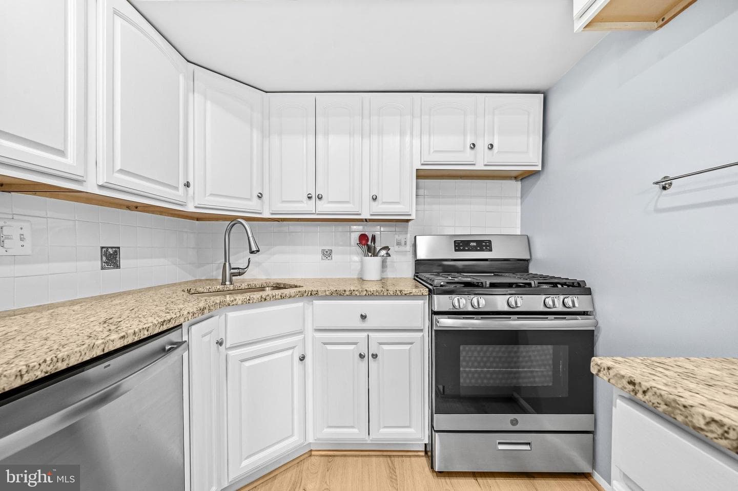 1502 S George Mason Drive #2 photo 9