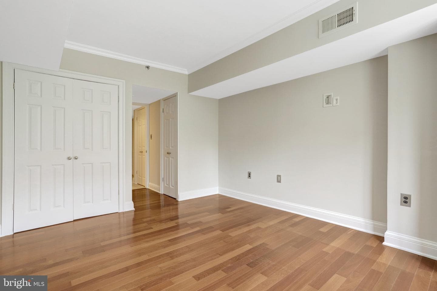 1001 N Randolph Street #302 photo 29