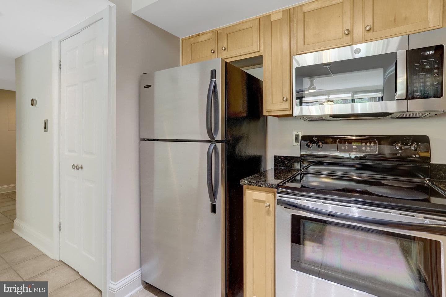 1001 N Randolph Street #302 photo 6