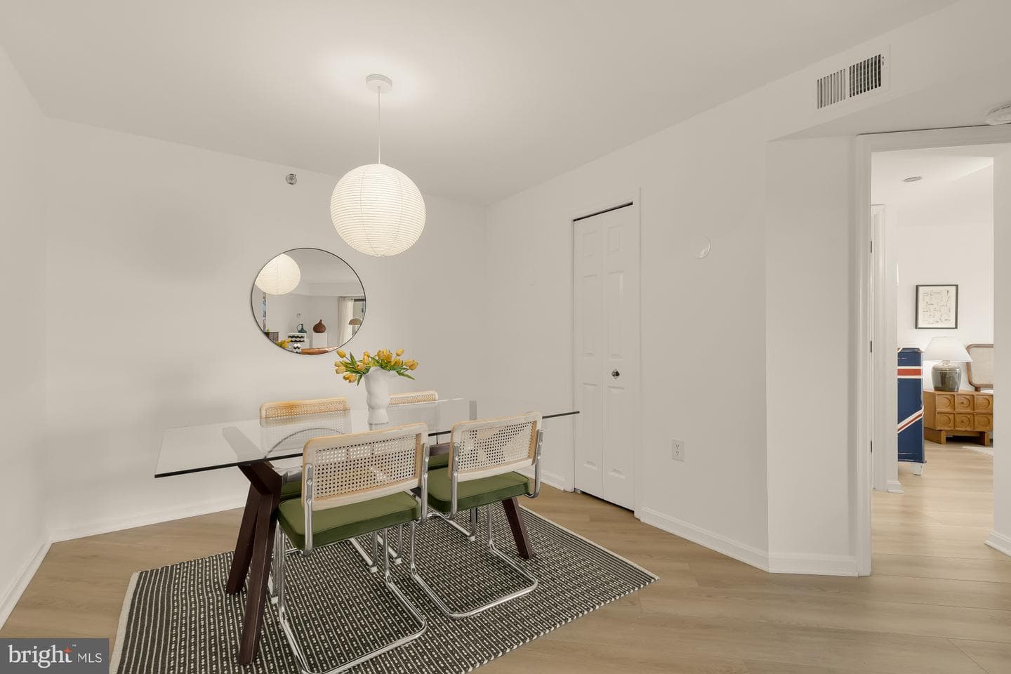 1301 N Courthouse Road #706 photo 5