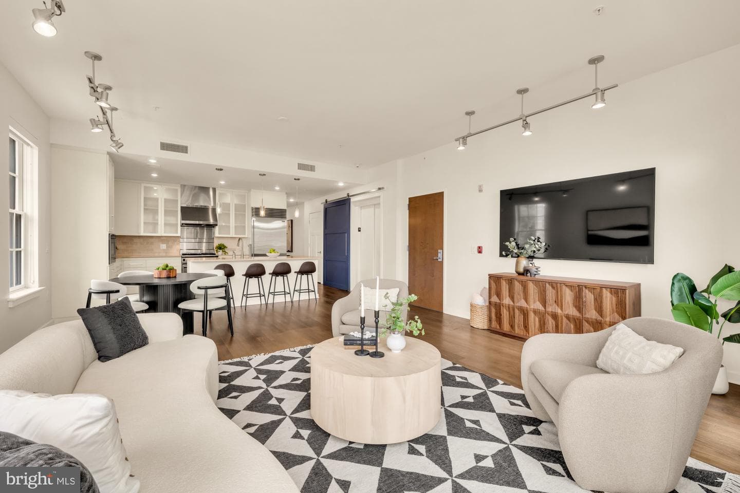 1700 Clarendon Boulevard #154 photo 13