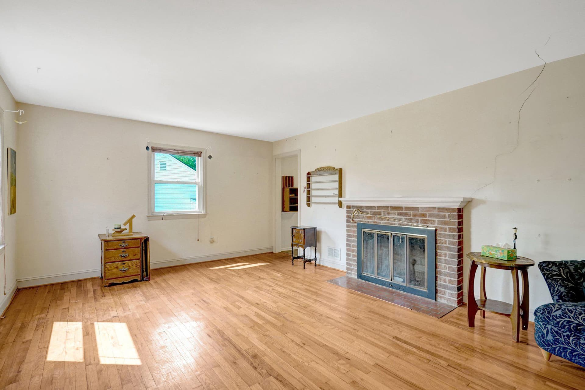 1208 S Frederick Street photo 6