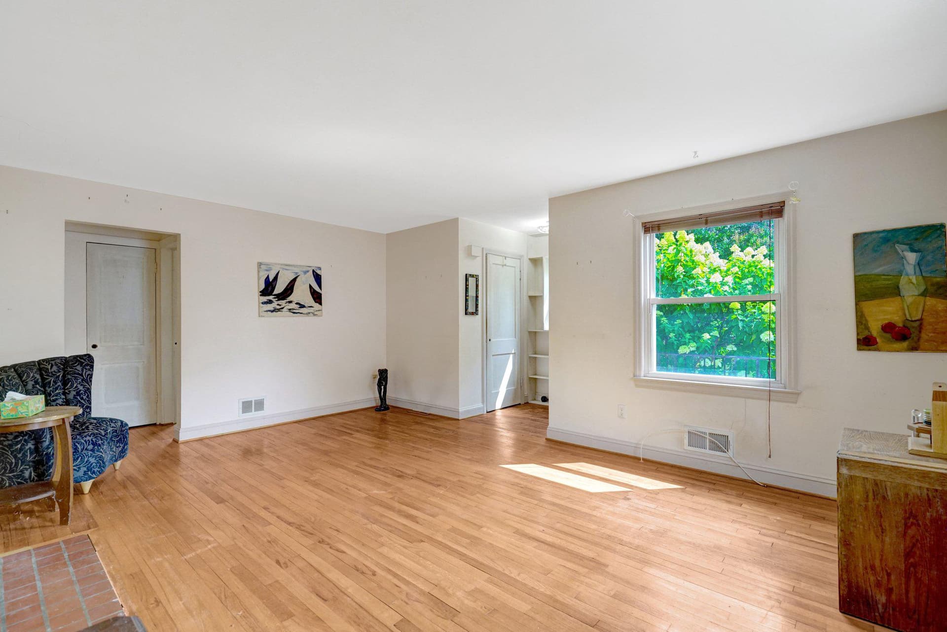 1208 S Frederick Street photo 9