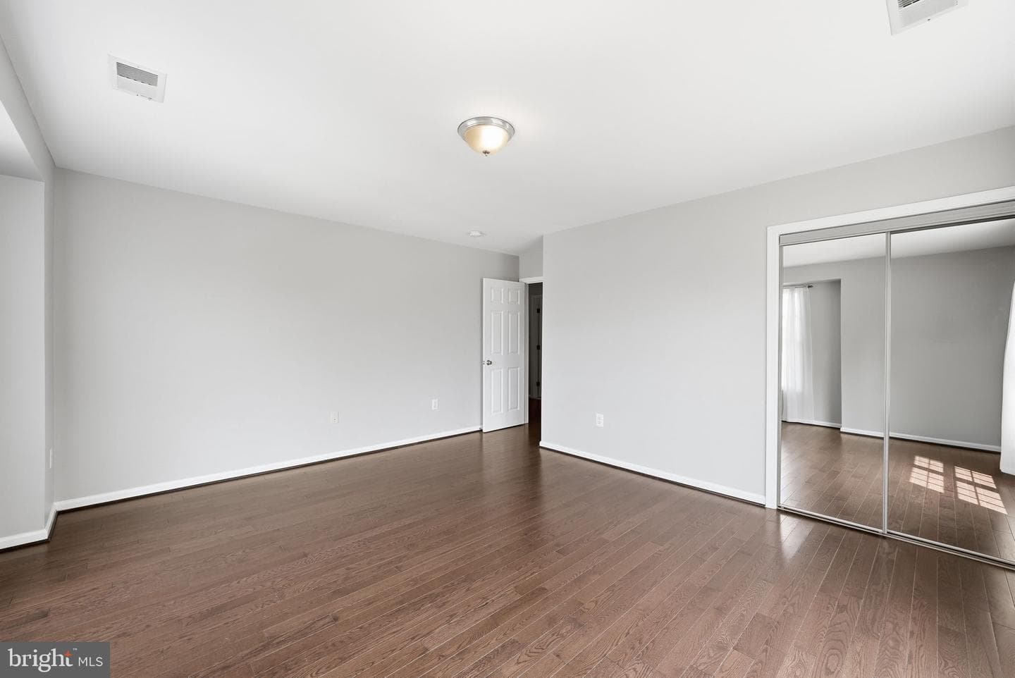 1625 S Taylor Street photo 35