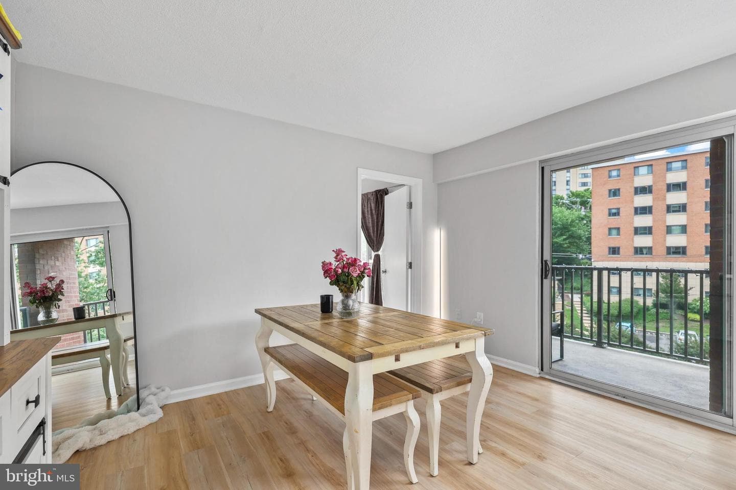 1300 Army Navy Drive #320 photo 7