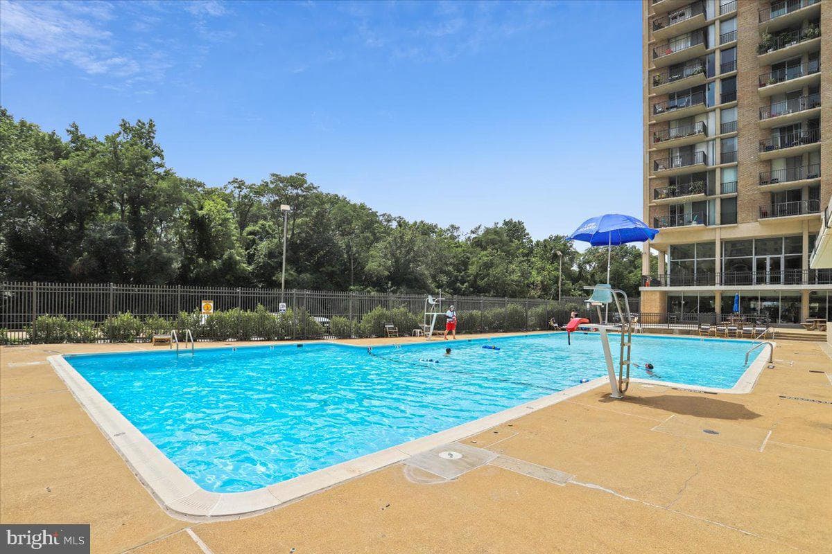 4600 S Four Mile Run Drive #307 photo 36