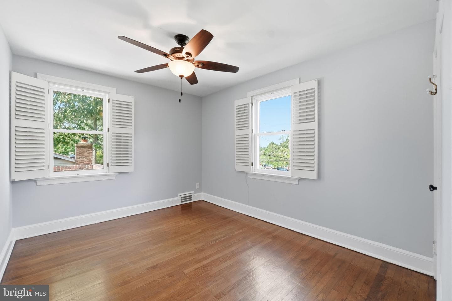 824 S Courthouse Road photo 39