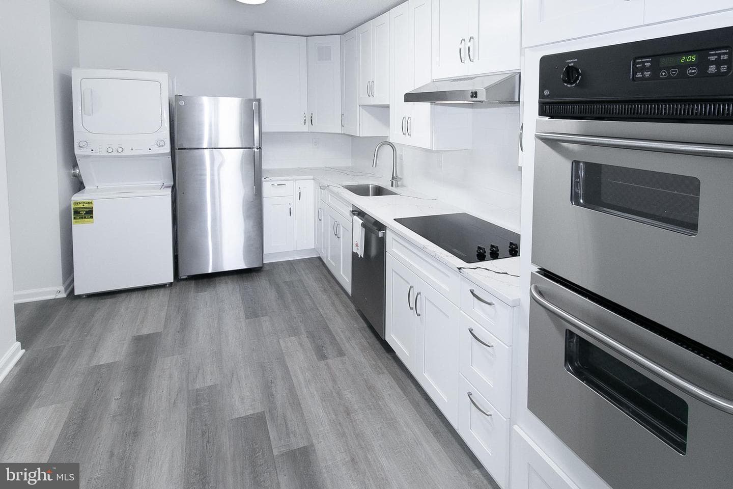 307 Yoakum Parkway #1024, Alexandria