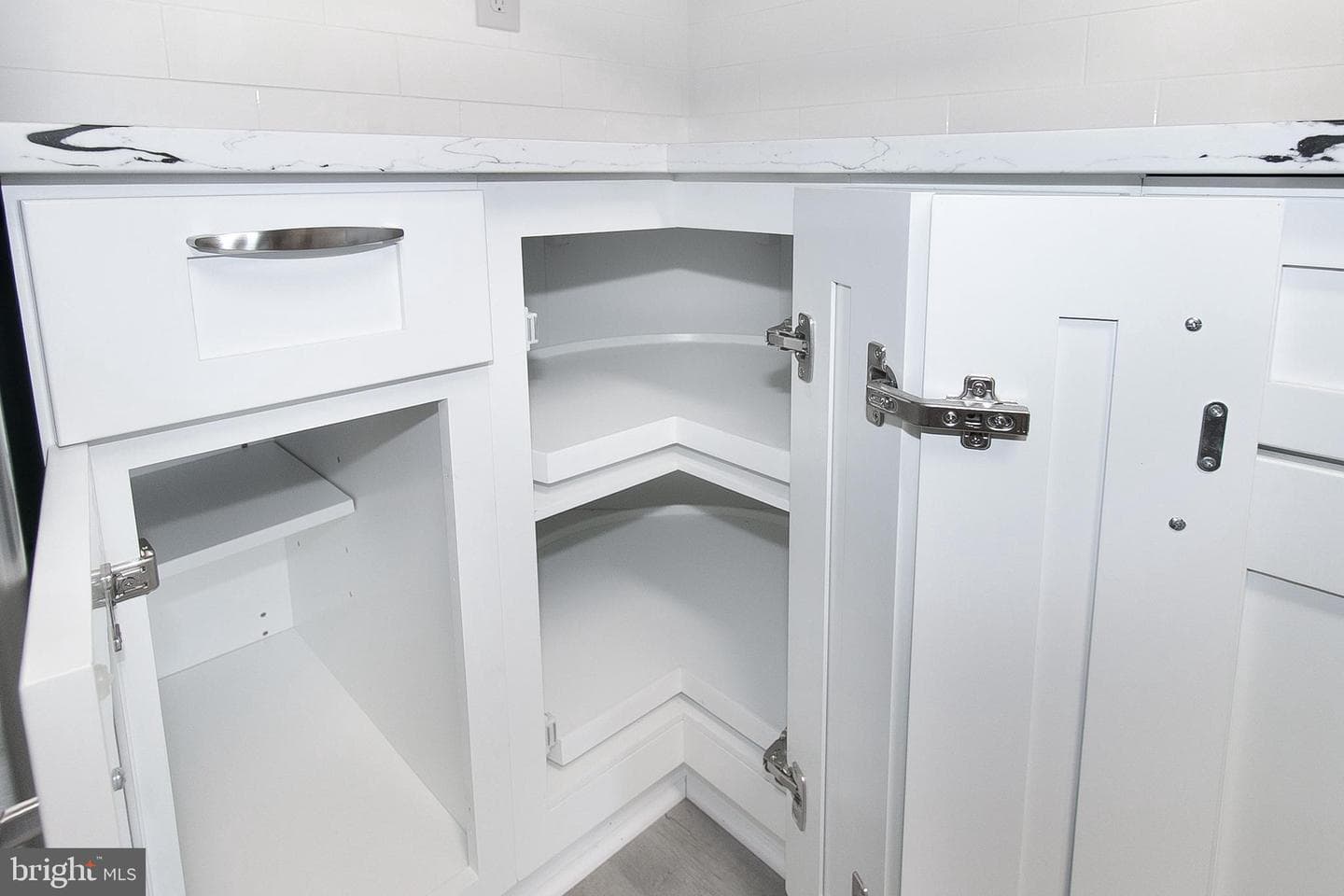 307 Yoakum Parkway #1024 photo 12