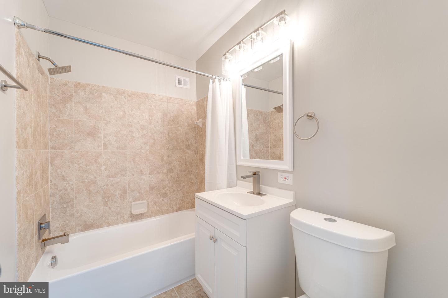 51 Skyhill Road #202 photo 19