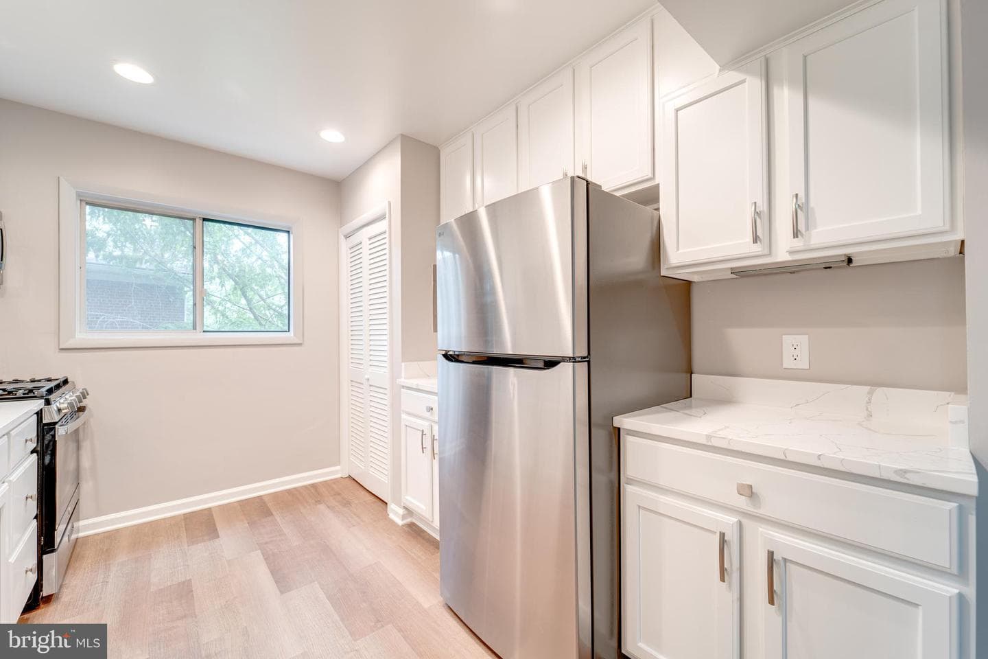 51 Skyhill Road #202 photo 4