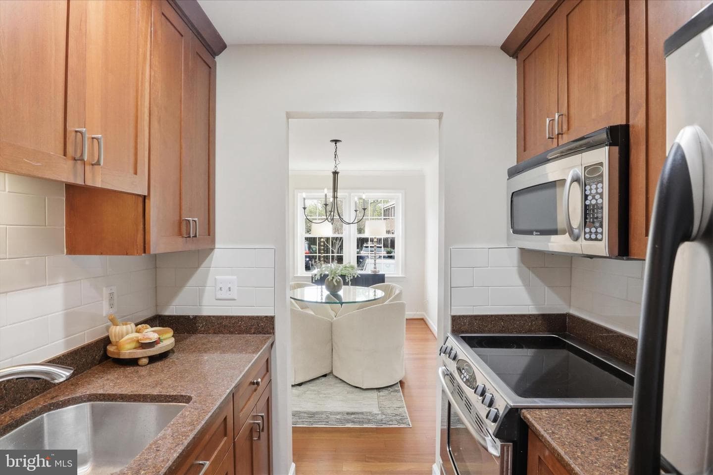 1306 Chetworth Court photo 14