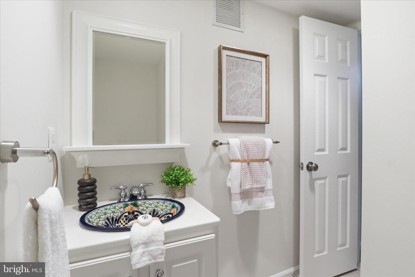 1306 Chetworth Court photo 27