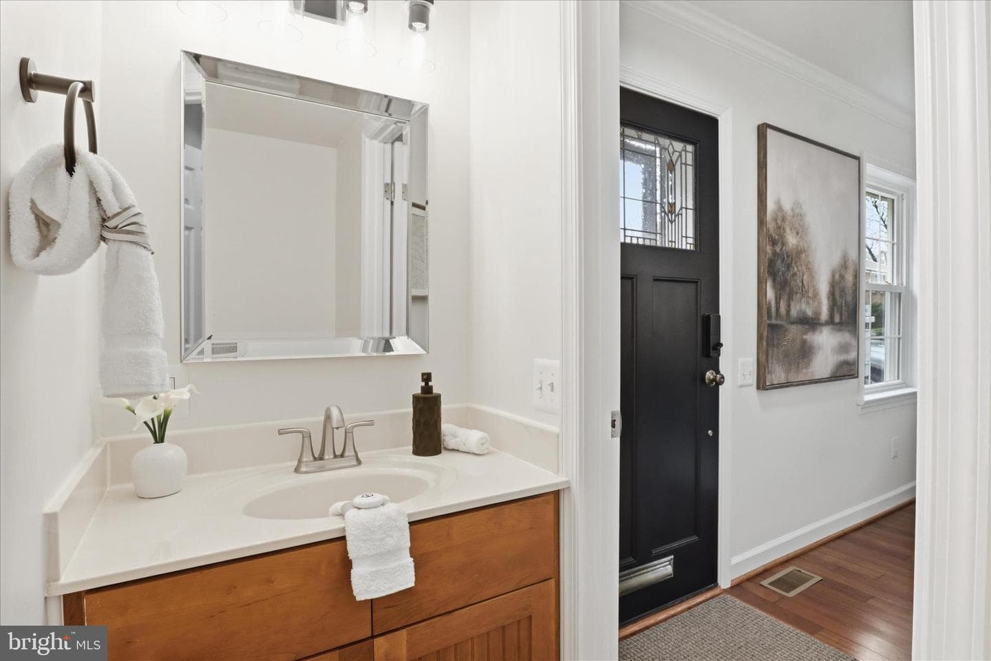 1306 Chetworth Court photo 5