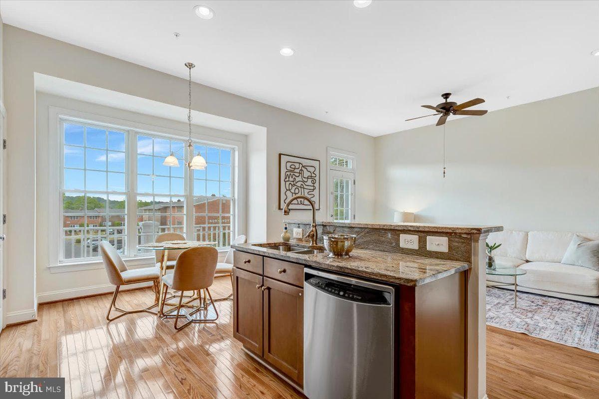 3534 Goddard Way photo 22