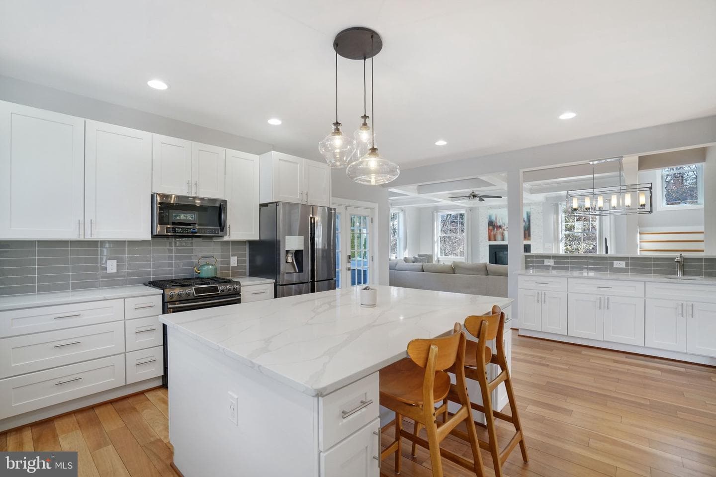 3731 Duke Street photo 10