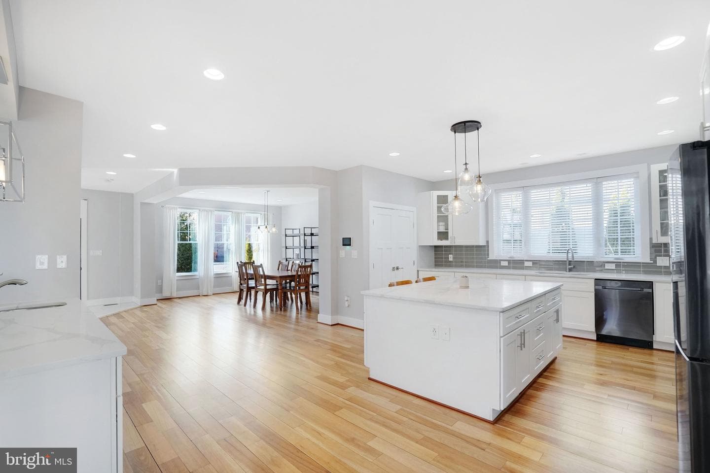 3731 Duke Street photo 14