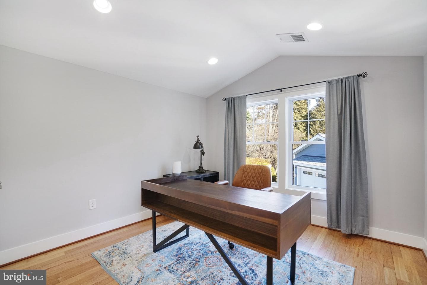 3731 Duke Street photo 28