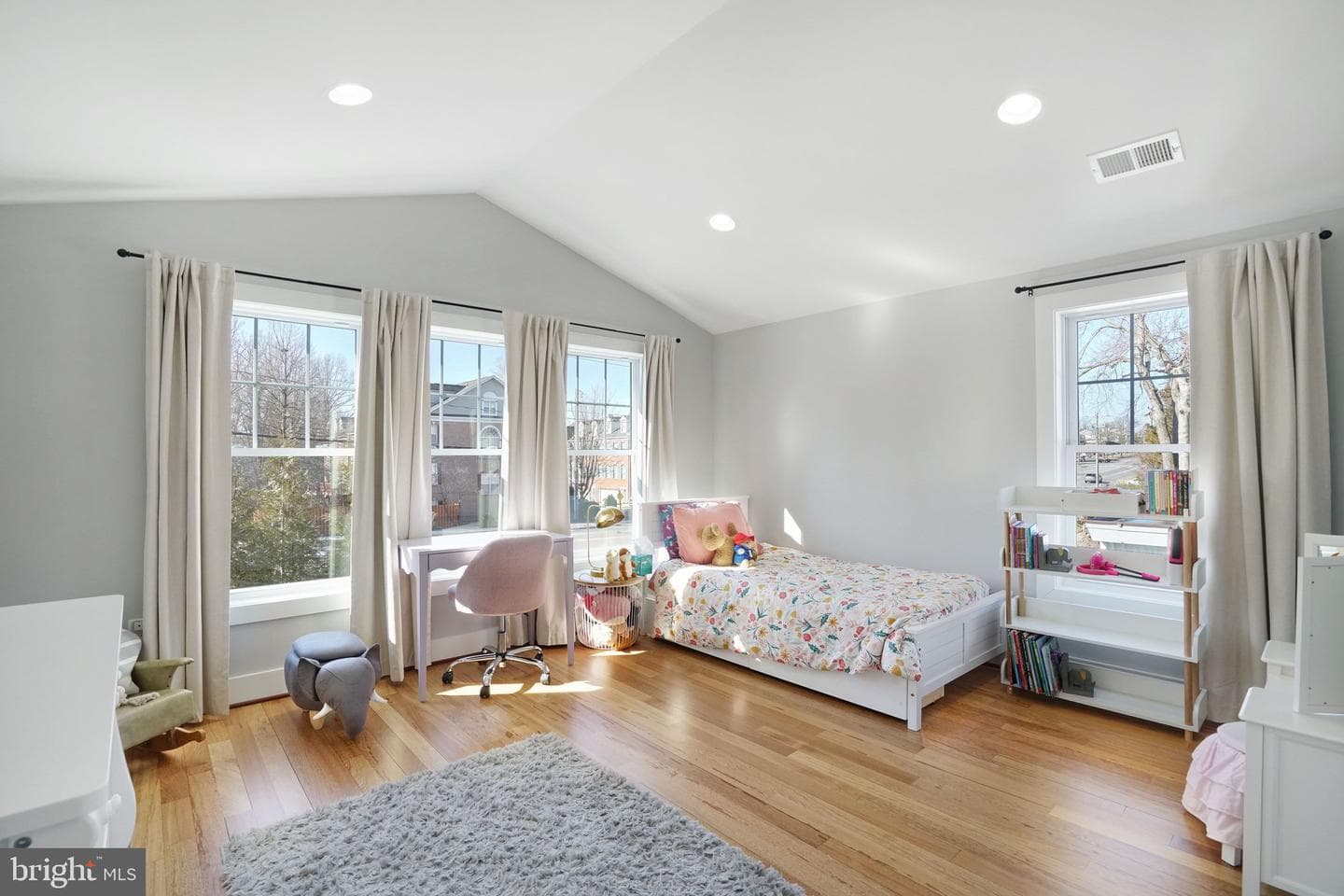 3731 Duke Street photo 31