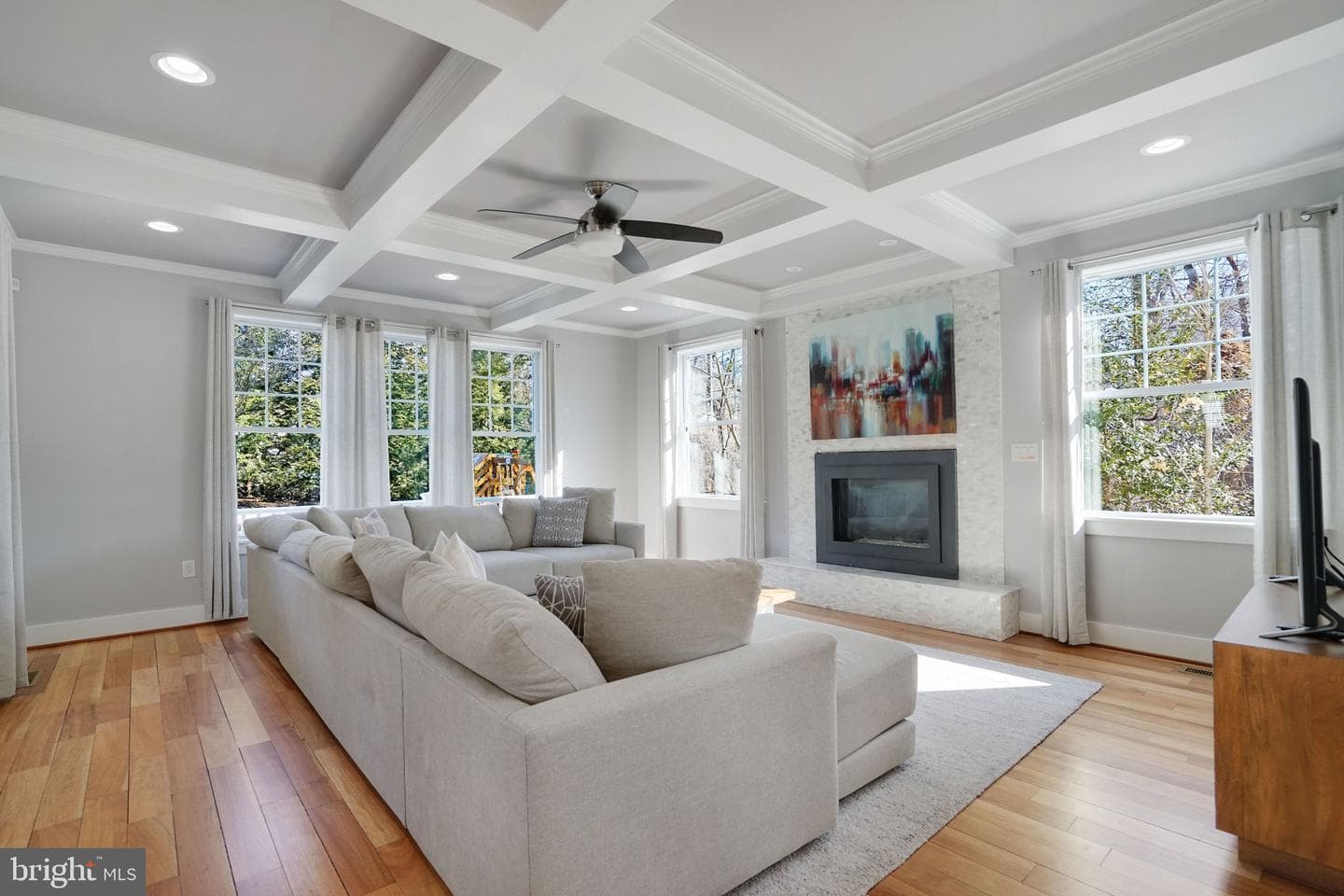 3731 Duke Street photo 4