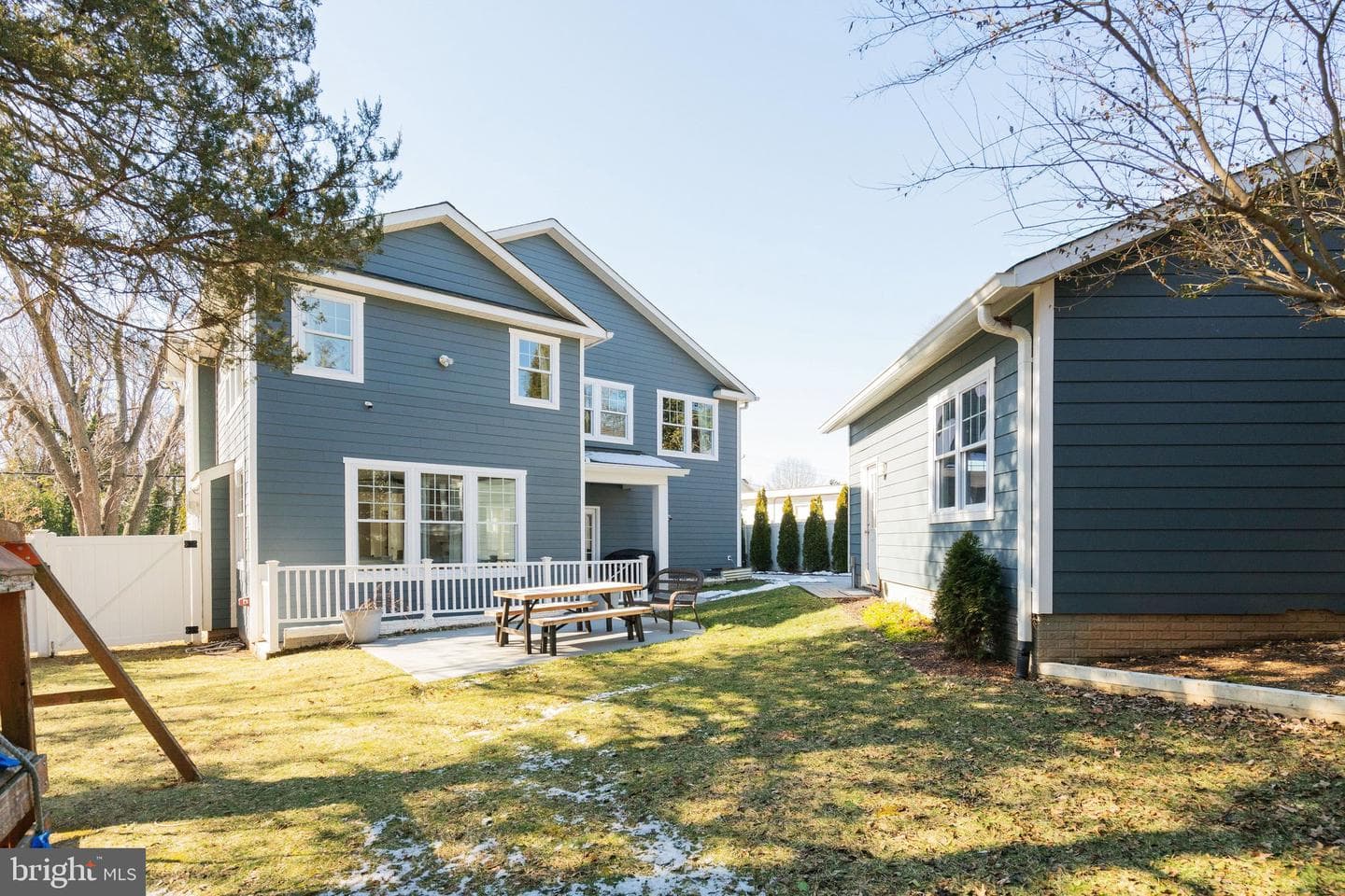 3731 Duke Street photo 50