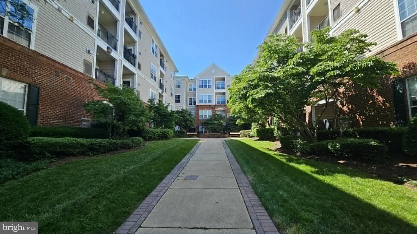 4862 Eisenhower Avenue #158, Alexandria