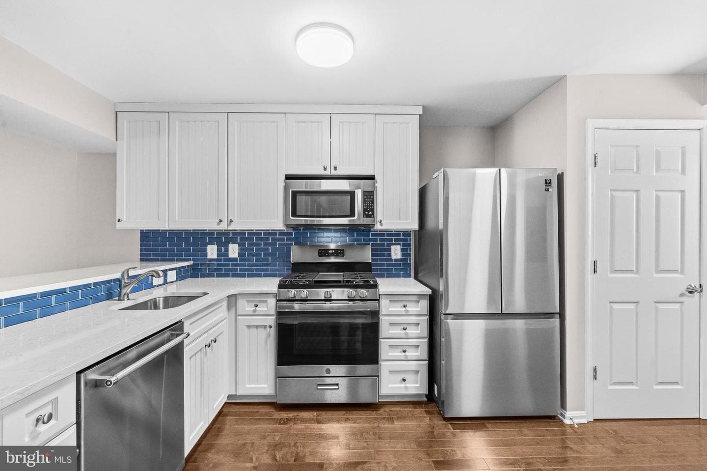 1589 N Van Dorn Street #b photo 14