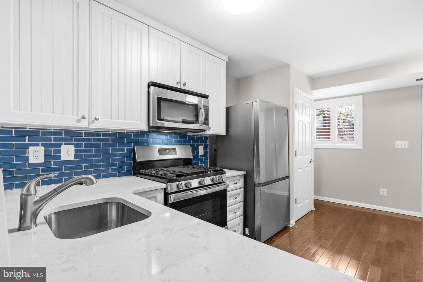 1589 N Van Dorn Street #b photo 16