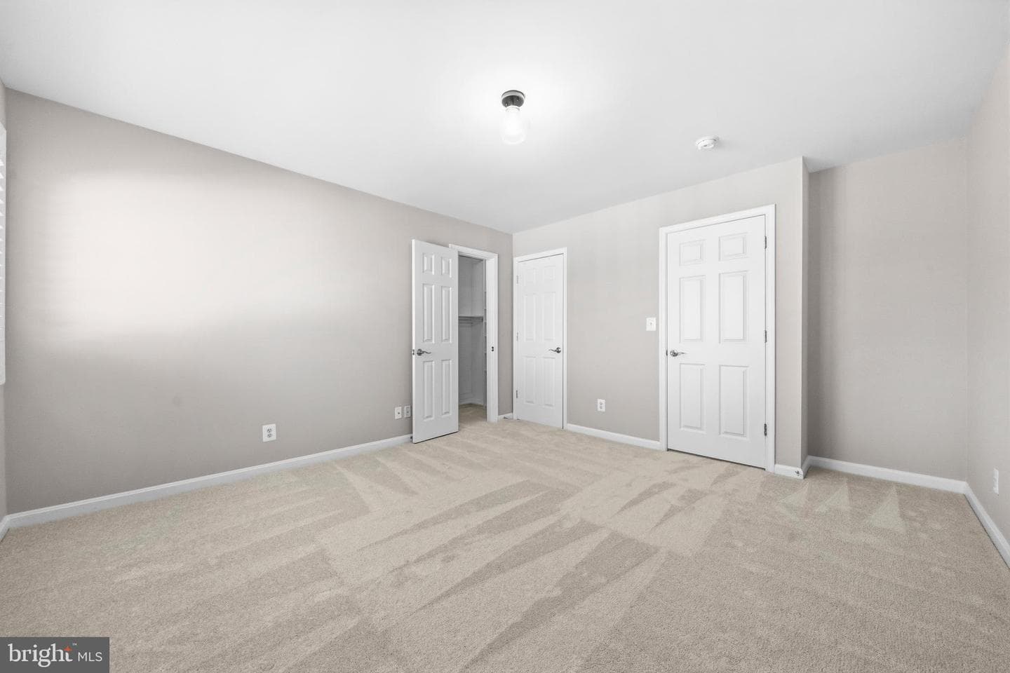 1589 N Van Dorn Street #b photo 21