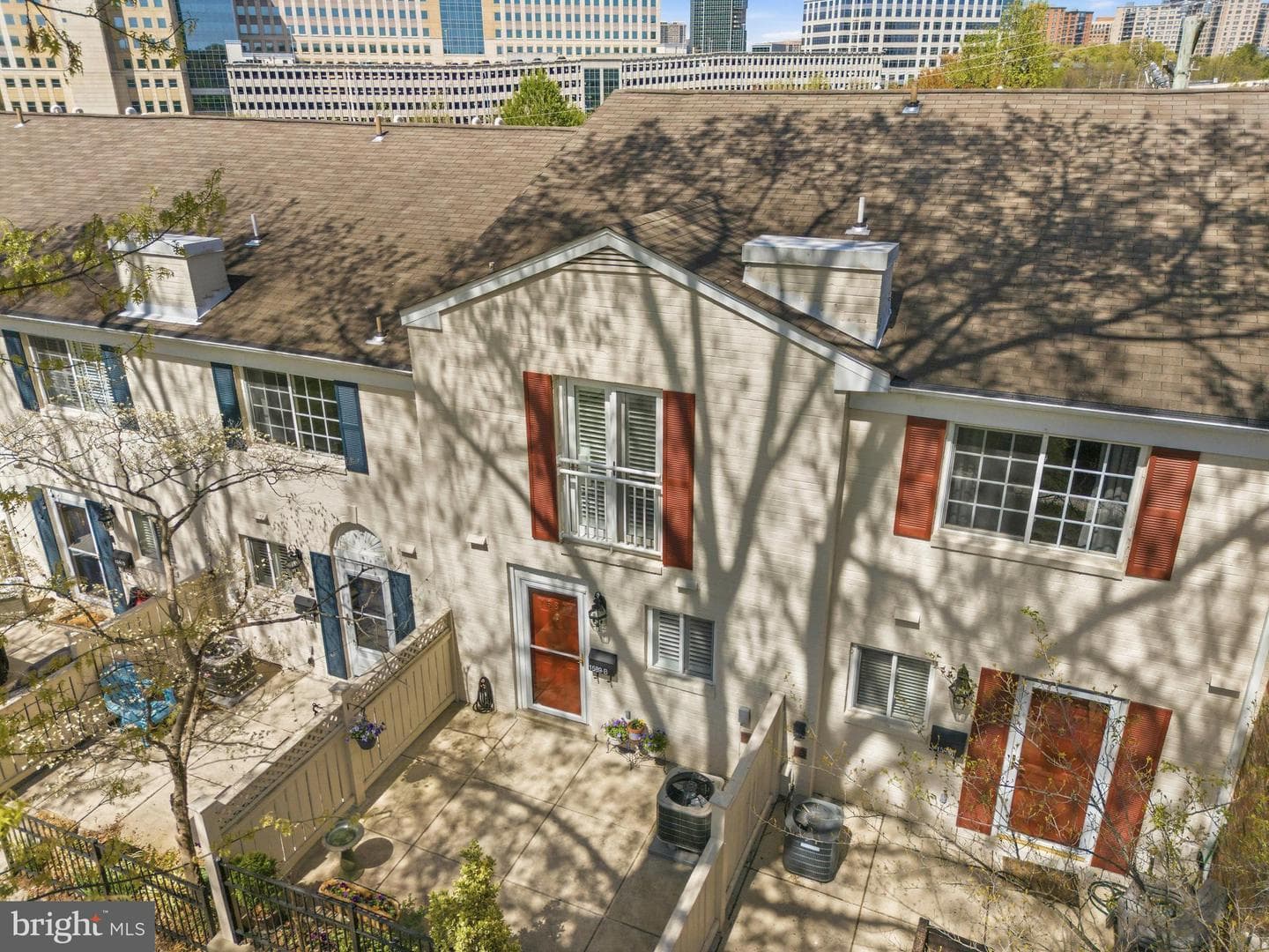 1589 N Van Dorn Street #b photo 31