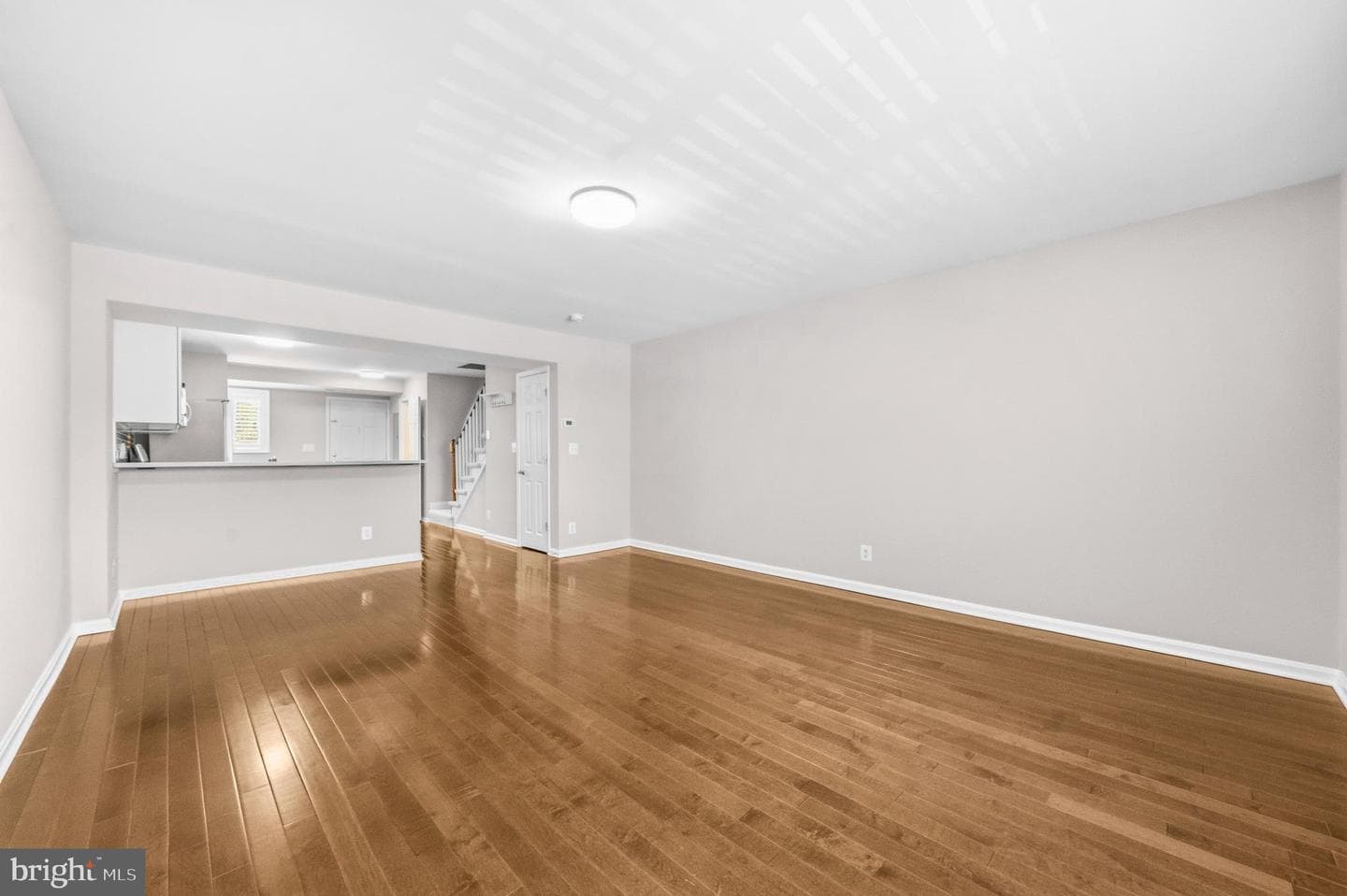 1589 N Van Dorn Street #b photo 8