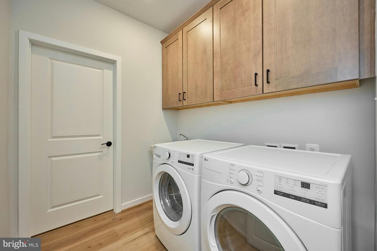 4937 Eisenhower Avenue photo 31