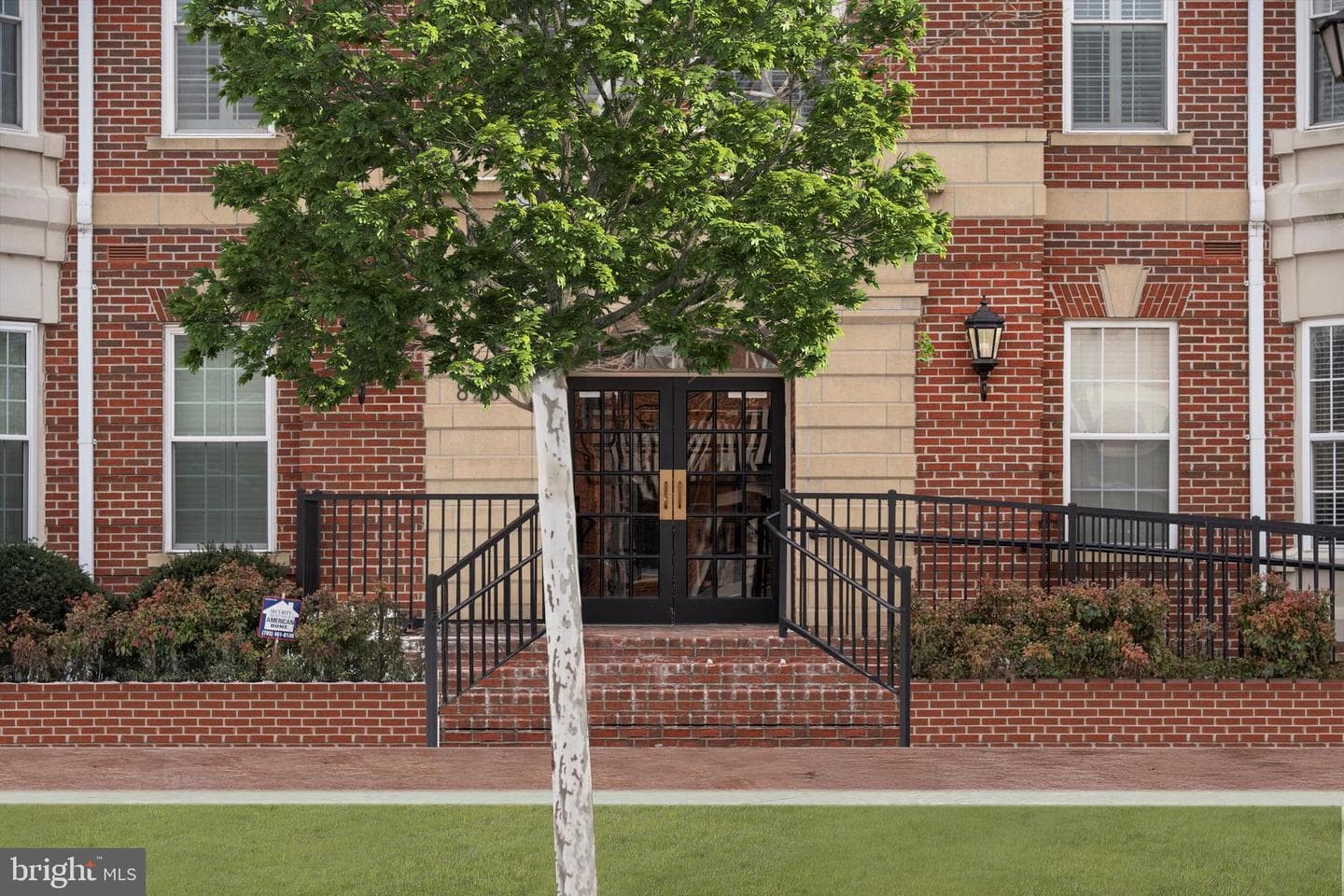 828 Slaters Lane #302 photo 2