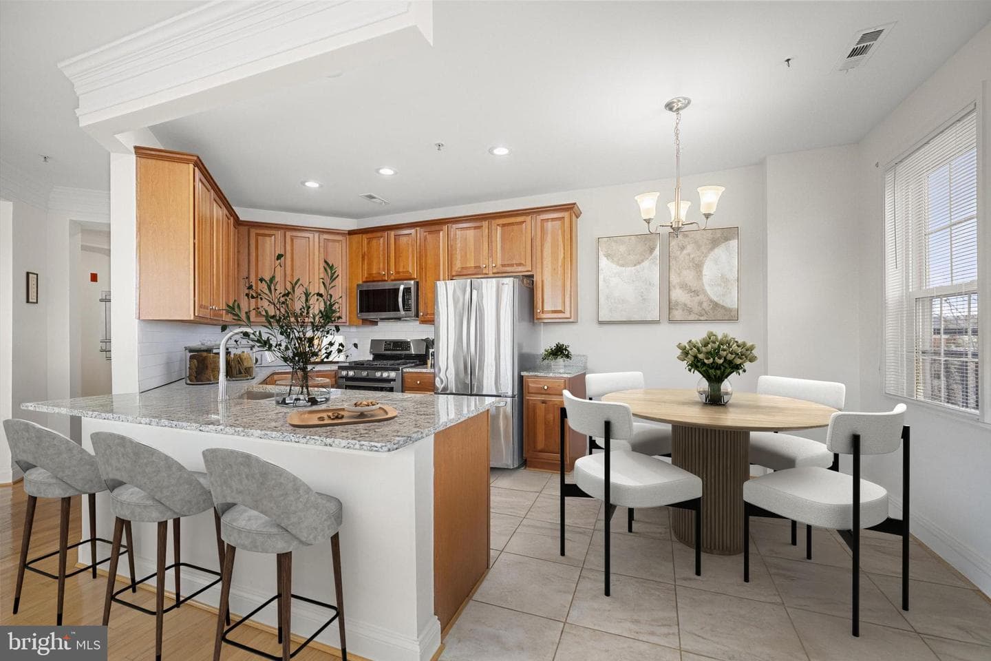828 Slaters Lane #302 photo 5