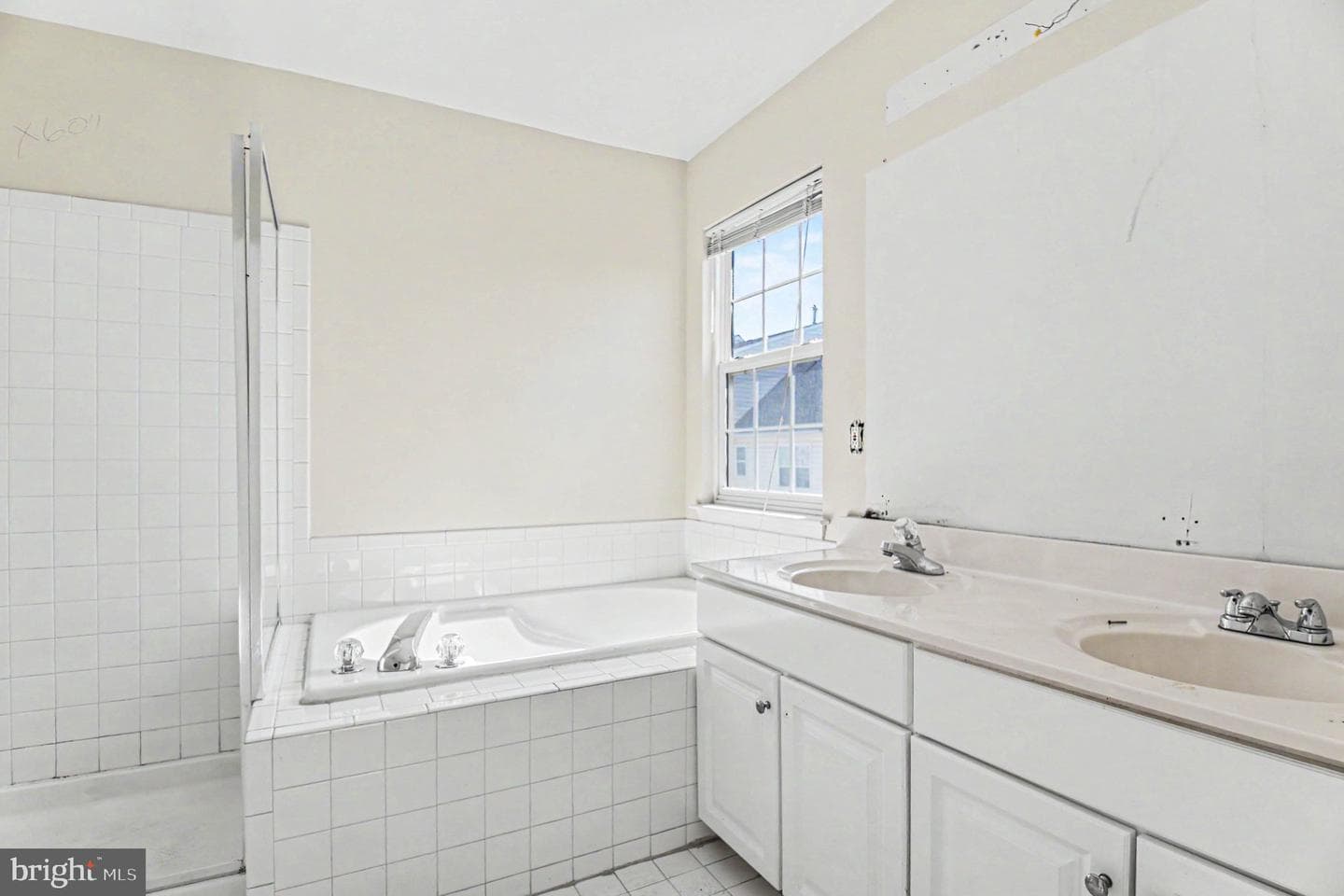 100 Meadows Lane photo 16