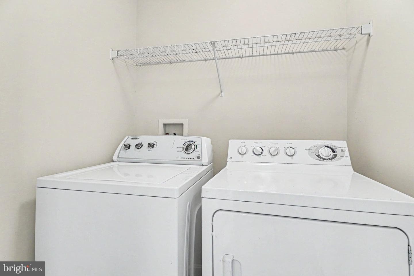 100 Meadows Lane photo 18