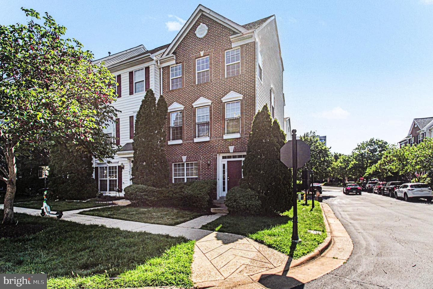100 Meadows Lane, Alexandria