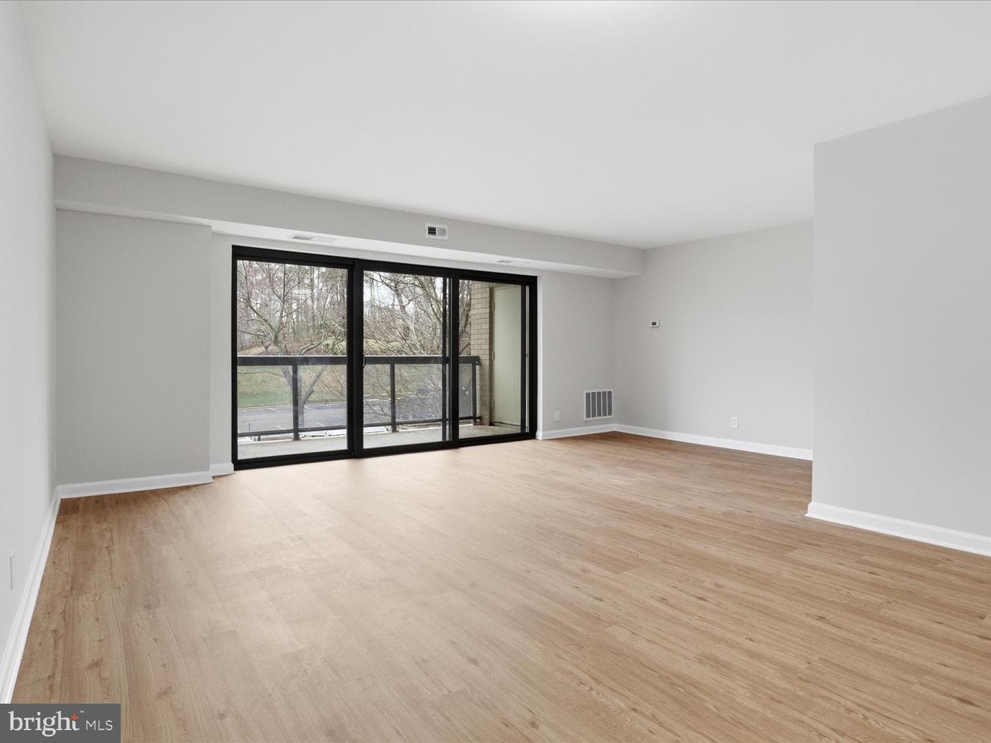 205 Yoakum Parkway #216 photo 8