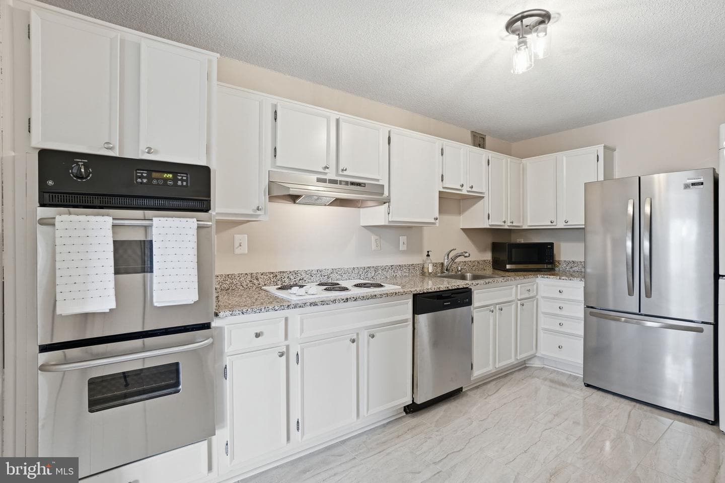 309 Yoakum Parkway #603 photo 10