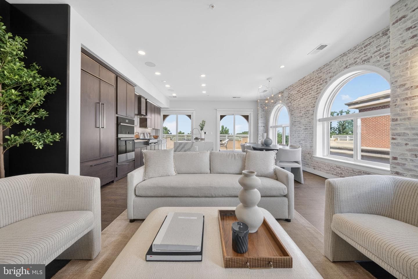 625 Slaters Lane #402, Alexandria