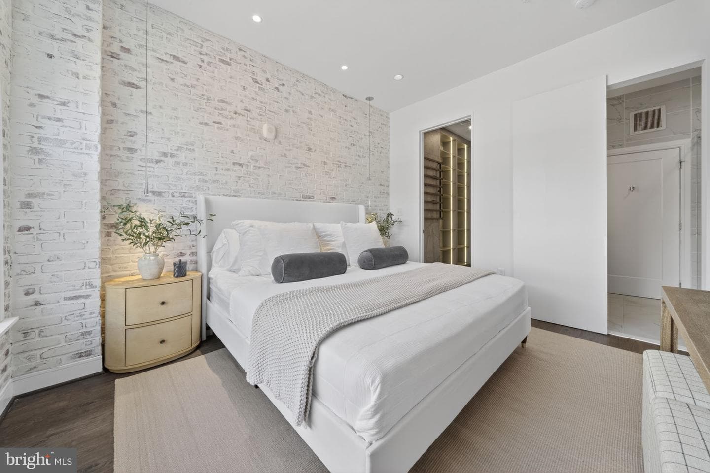 625 Slaters Lane #402 photo 19