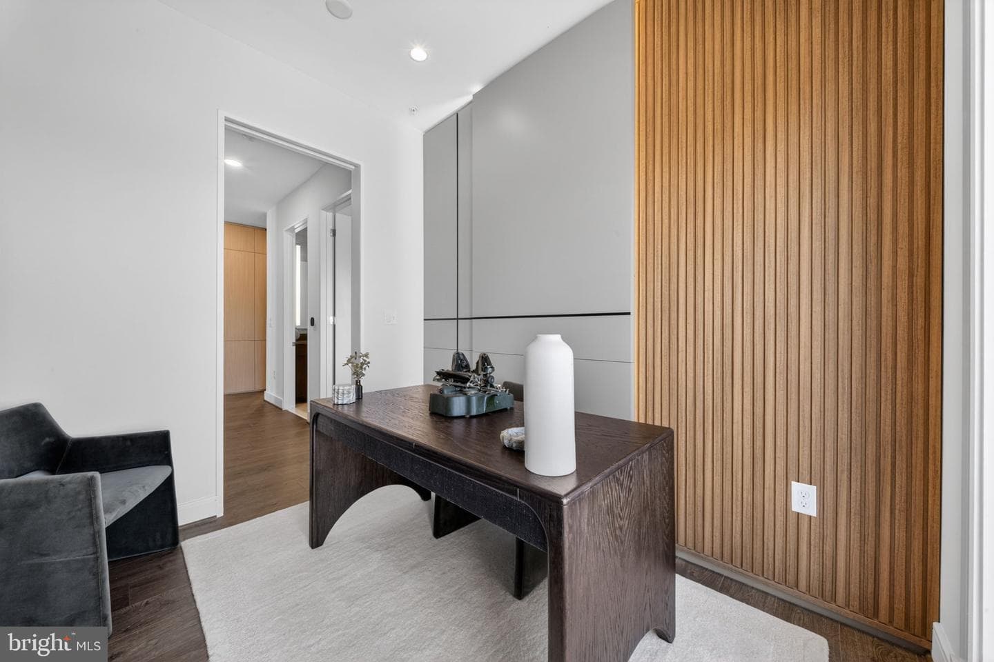 625 Slaters Lane #402 photo 32