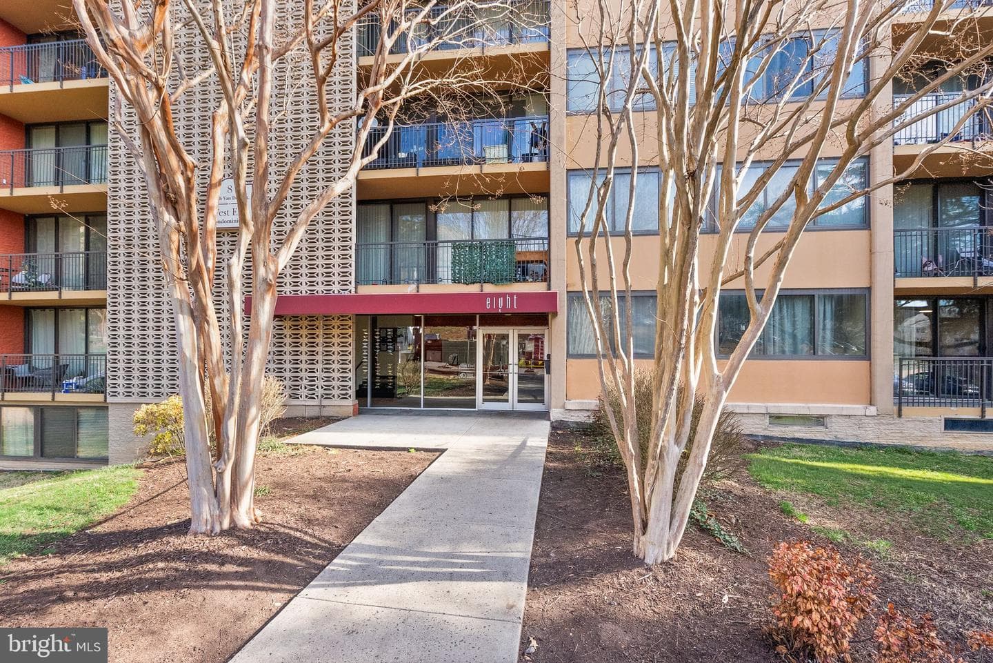 8 S Van Dorn Street #201, Alexandria