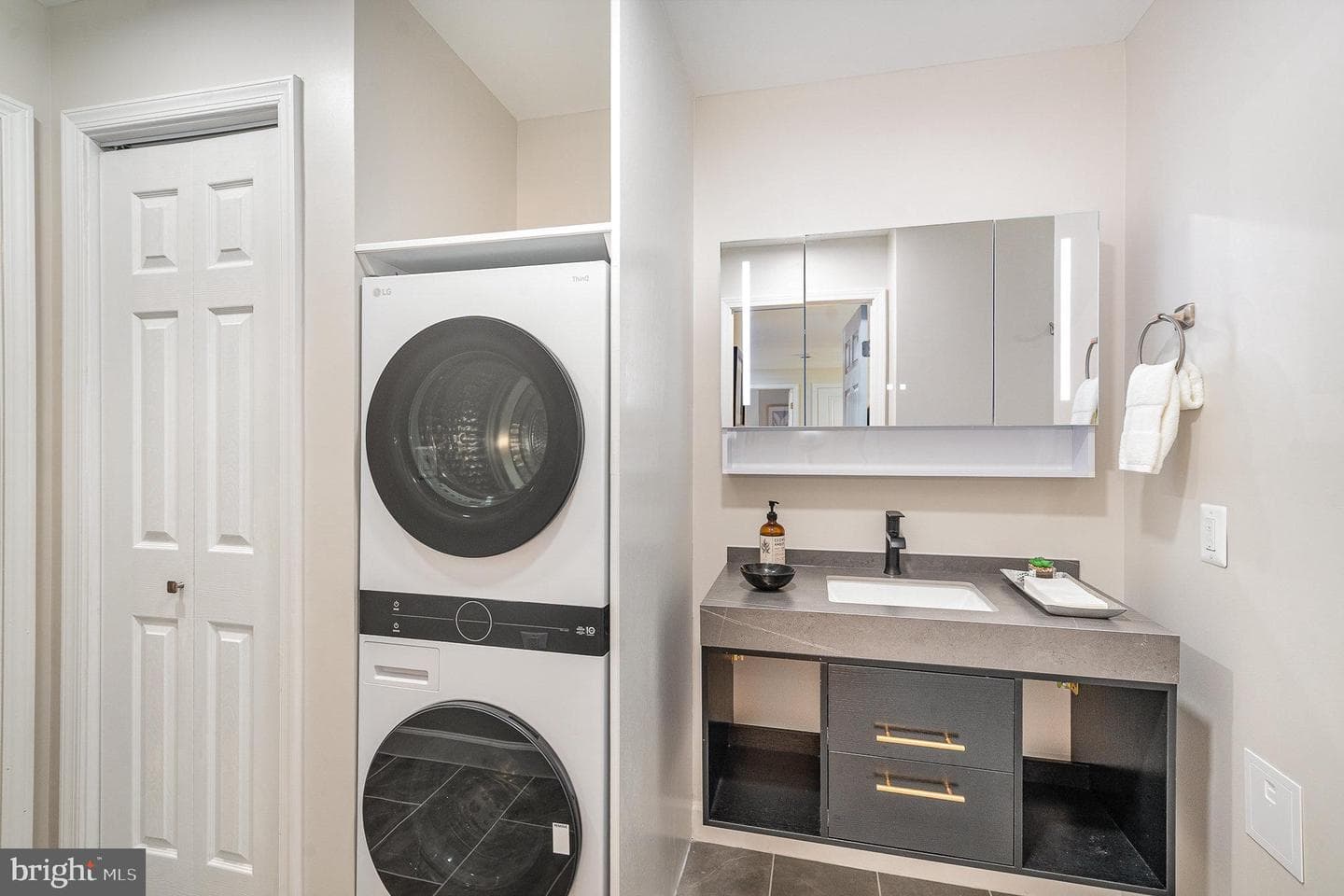 75 S Reynolds Street #411 photo 17