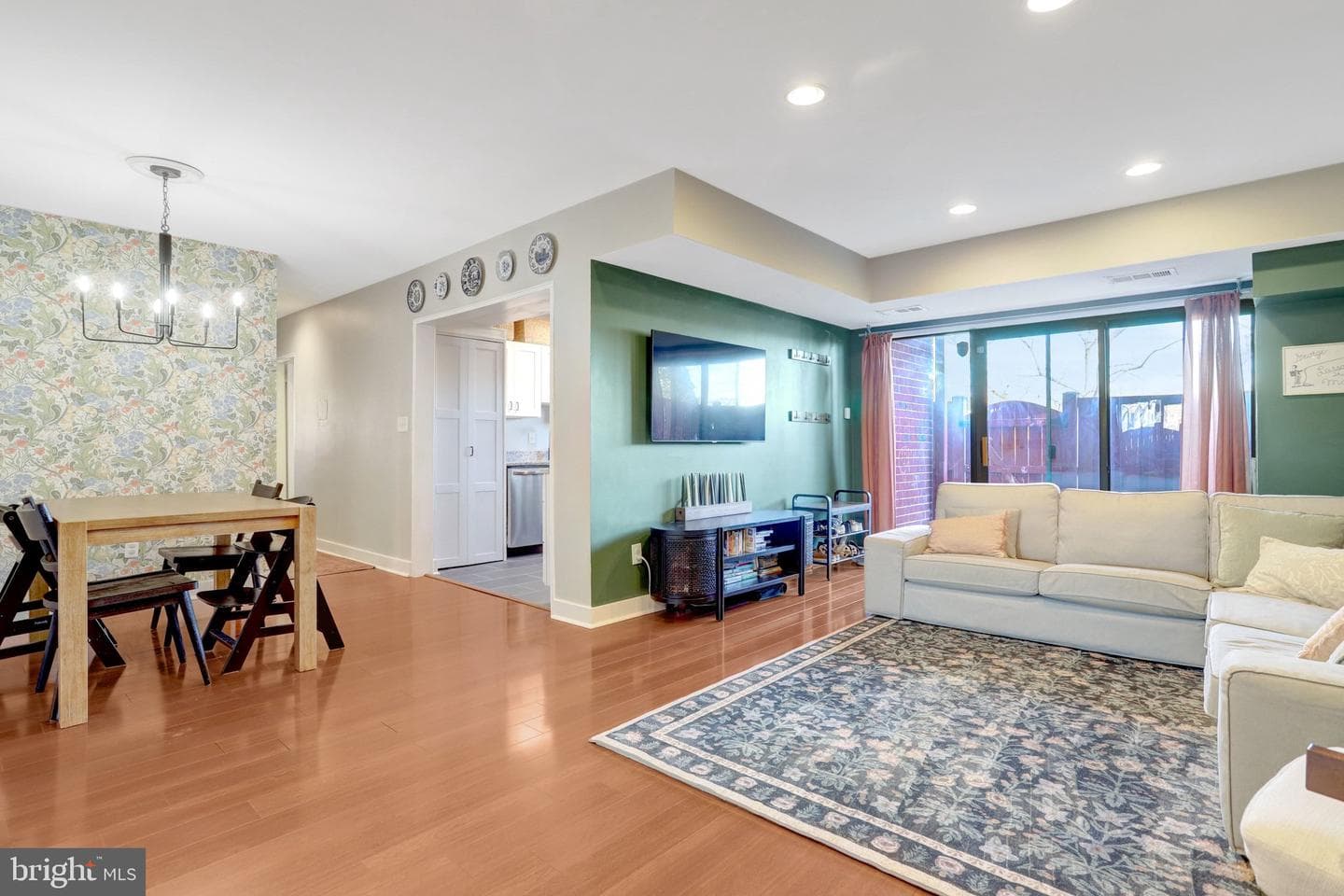 101 Skyhill Road #102 photo 2