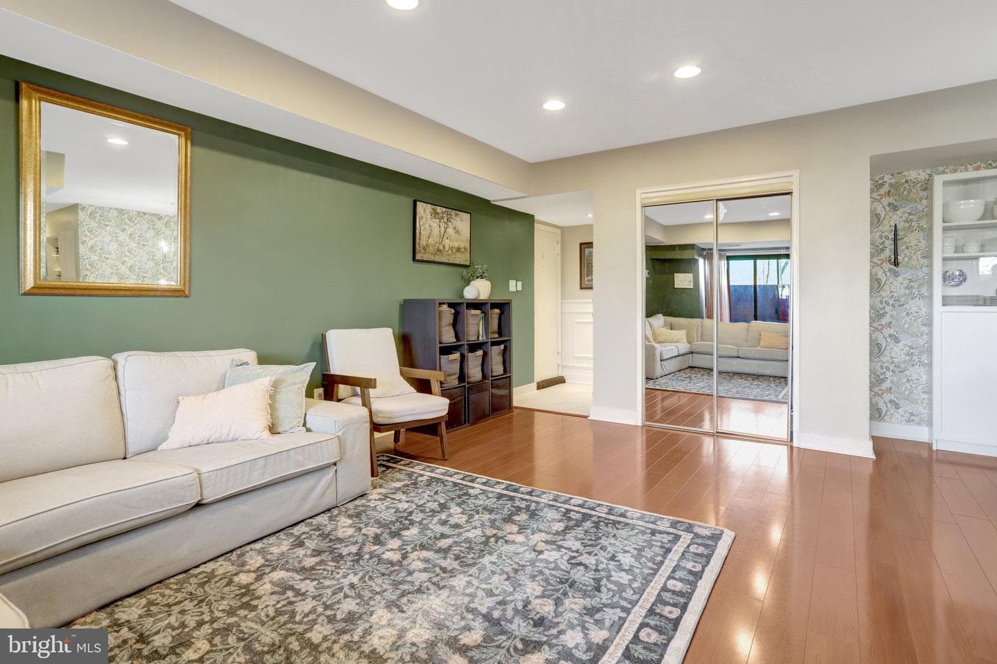 101 Skyhill Road #102 photo 4