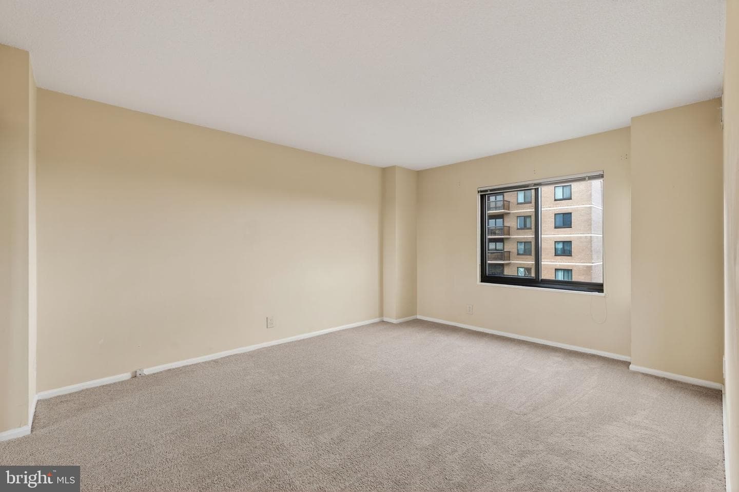 203 Yoakum Parkway #1625 photo 23