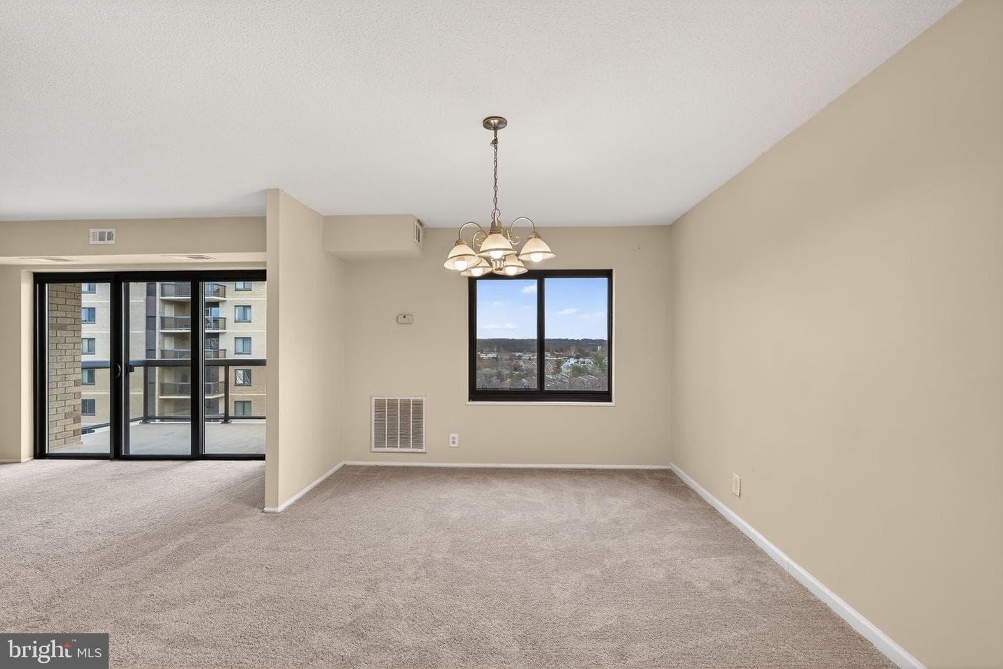 203 Yoakum Parkway #1625 photo 9