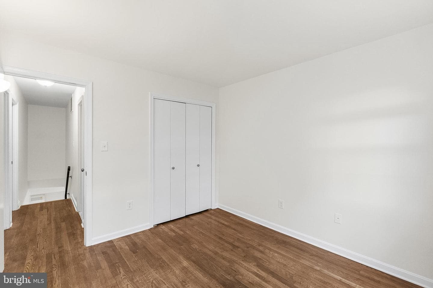 1009 N Van Dorn Street N photo 28